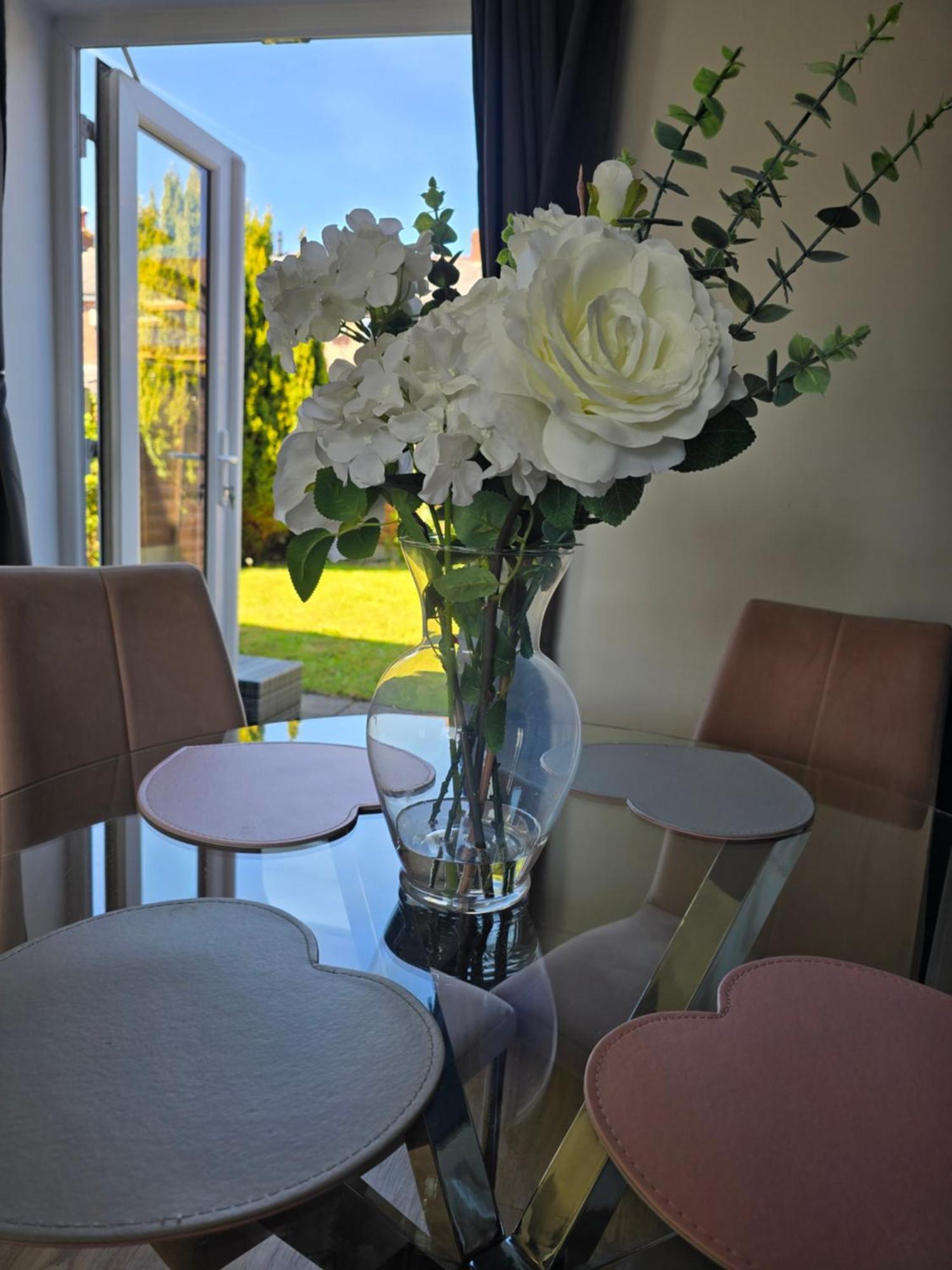 The Heart - Cosy 3 Bedroom House With Double Driveway And Garden In Manchester Zewnętrze zdjęcie